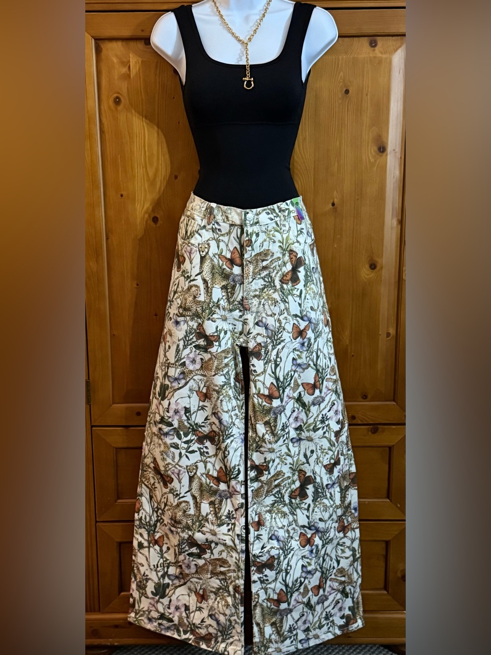 Women's White Floral & Animal Print Wide Leg Jeans - Picture 1 of 3